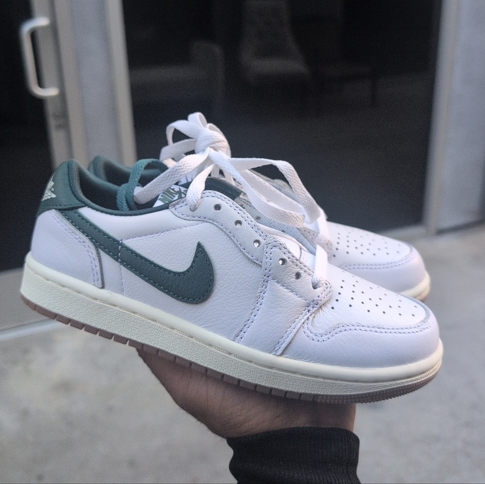 Air Jordan 1 Womens Retro Low OG 'Oxidized Green Size 5 NWOB